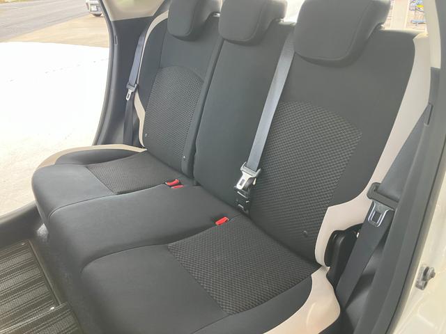 ノート Ｘ　バックカメラ　ナビ　ＴＶ　レーンアシスト　衝突被害軽減システム　アルミホイール　スマートキー　アイドリングストップ　電動格納ミラー　ＣＶＴ　盗難防止システム　衝突安全ボディ　ＡＢＳ　ＥＳＣ　ＥＴＣ（43枚目）