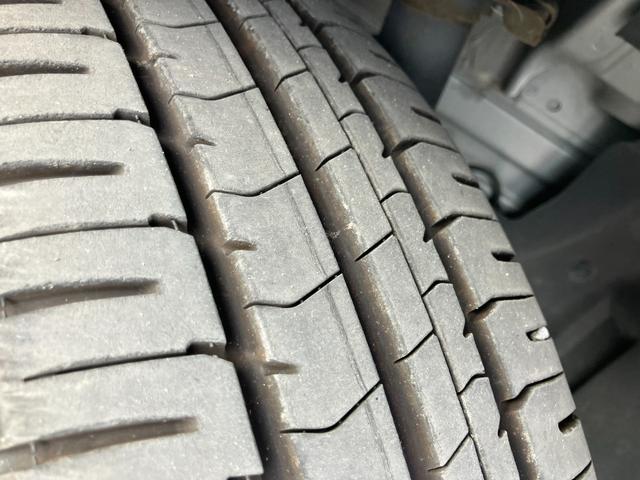 ノート Ｘ　バックカメラ　ナビ　ＴＶ　レーンアシスト　衝突被害軽減システム　アルミホイール　スマートキー　アイドリングストップ　電動格納ミラー　ＣＶＴ　盗難防止システム　衝突安全ボディ　ＡＢＳ　ＥＳＣ　ＥＴＣ（69枚目）