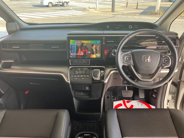 ステップワゴンスパーダ スパーダハイブリッド　Ｇ・ＥＸ　ホンダセンシング　ドライブレコーダー　ＥＴＣ　バックカメラ　ＴＶ　オートクルーズコントロール　レーンアシスト　衝突被害軽減システム　両側電動スライドドア　オートライト　ＬＥＤヘッドランプ　スマートキー　電動格納ミラー（2枚目）