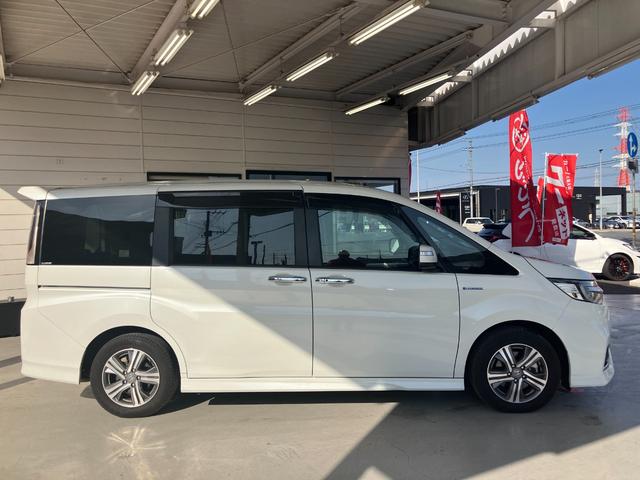 ステップワゴンスパーダ スパーダハイブリッド　Ｇ・ＥＸ　ホンダセンシング　ドライブレコーダー　ＥＴＣ　バックカメラ　ＴＶ　オートクルーズコントロール　レーンアシスト　衝突被害軽減システム　両側電動スライドドア　オートライト　ＬＥＤヘッドランプ　スマートキー　電動格納ミラー（15枚目）