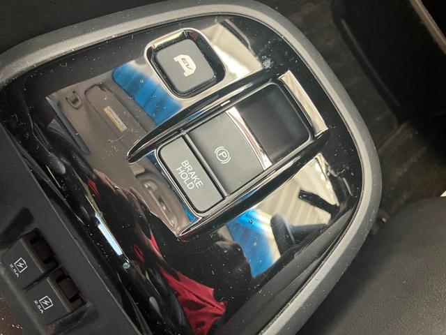 ステップワゴンスパーダ スパーダハイブリッド　Ｇ・ＥＸ　ホンダセンシング　ドライブレコーダー　ＥＴＣ　バックカメラ　ＴＶ　オートクルーズコントロール　レーンアシスト　衝突被害軽減システム　両側電動スライドドア　オートライト　ＬＥＤヘッドランプ　スマートキー　電動格納ミラー（60枚目）