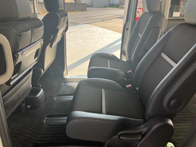 ステップワゴンスパーダ スパーダハイブリッド　Ｇ・ＥＸ　ホンダセンシング　ドライブレコーダー　ＥＴＣ　バックカメラ　ＴＶ　オートクルーズコントロール　レーンアシスト　衝突被害軽減システム　両側電動スライドドア　オートライト　ＬＥＤヘッドランプ　スマートキー　電動格納ミラー（71枚目）