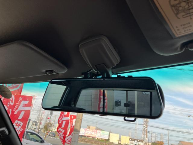 ハイラックスピックアップ ダブルキャブ　ＳＳＲ　４ＷＤ　ＭＴ　エアコン　ＣＤ　カセット	スペアキー有り　タイミングベルトＨ２８年６月１５日８４，０００ｋｍ時交換ステッカー有り　５速マニュアル車両　４ＷＤ　社外１５インチ　社外オーディオ　ＣＤ　ラジオ（46枚目）