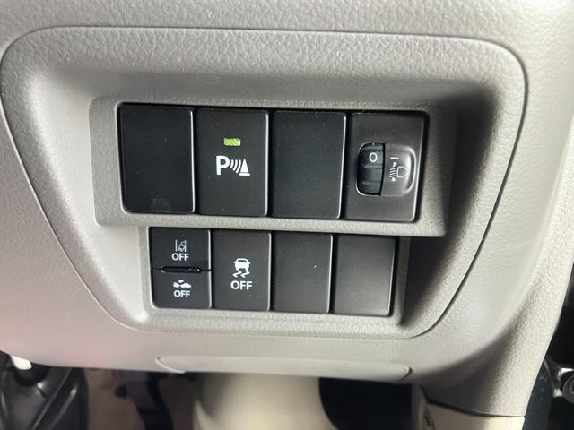 ＮＶ１００クリッパーバン ＧＸターボ　純正ベットキット　ＡＴ　衝突被害軽減システム　クリアランスソナー　レーンアシスト　ドライブレコーダー　ＴＶ　両側スライドドア　キーレスエントリー　電動格納ミラー　オートライト　アルミホイール　ＥＳＣ（8枚目）