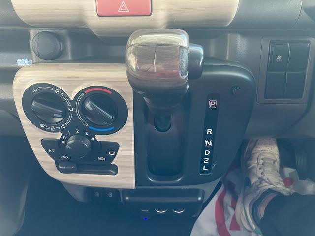 ＮＶ１００クリッパーバン ＧＸターボ　純正ベットキット　ＡＴ　衝突被害軽減システム　クリアランスソナー　レーンアシスト　ドライブレコーダー　ＴＶ　両側スライドドア　キーレスエントリー　電動格納ミラー　オートライト　アルミホイール　ＥＳＣ（11枚目）