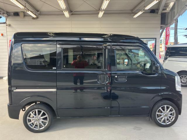 ＮＶ１００クリッパーバン ＧＸターボ　純正ベットキット　ＡＴ　衝突被害軽減システム　クリアランスソナー　レーンアシスト　ドライブレコーダー　ＴＶ　両側スライドドア　キーレスエントリー　電動格納ミラー　オートライト　アルミホイール　ＥＳＣ（15枚目）