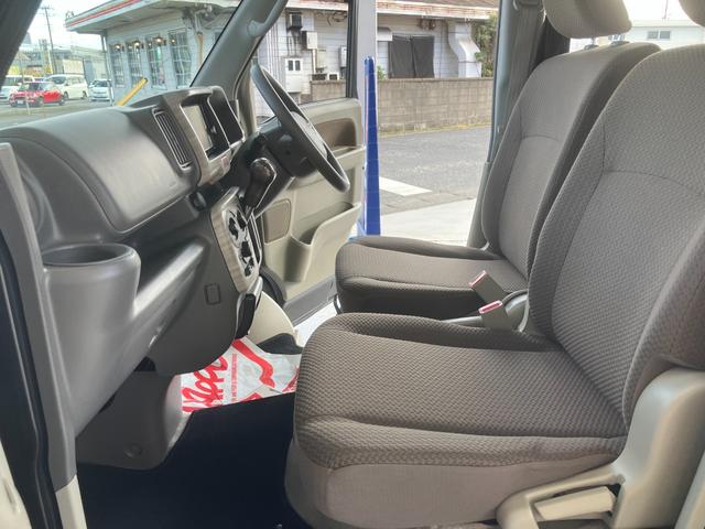 ＮＶ１００クリッパーバン ＧＸターボ　純正ベットキット　ＡＴ　衝突被害軽減システム　クリアランスソナー　レーンアシスト　ドライブレコーダー　ＴＶ　両側スライドドア　キーレスエントリー　電動格納ミラー　オートライト　アルミホイール　ＥＳＣ（45枚目）