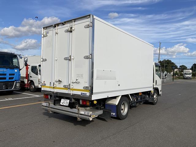 エルフトラック ワイドロング オートマ 2.95t 格納パワーゲート(ラジコン付) 冷蔵冷凍車 バン 東プレ マイナス5℃(3枚目)