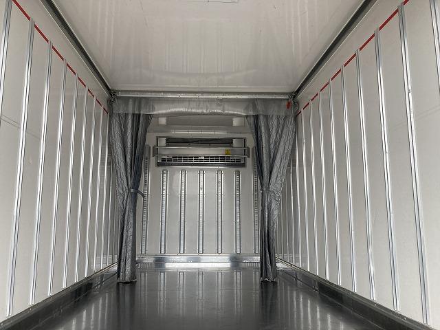 エルフトラック ワイドロング オートマ 2.95t 格納パワーゲート(ラジコン付) 冷蔵冷凍車 バン 東プレ マイナス5℃(10枚目)