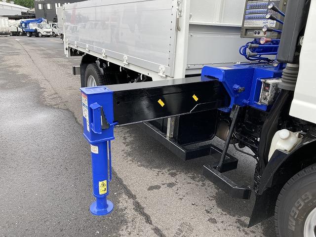 エルフトラック 　３．６ｔ　ワイドロング　タダノ　４段ラジコンクレーン付き　アルミブロック（14枚目）