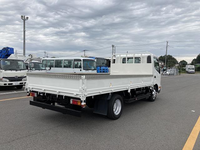 デュトロ 　３．５ｔ　全低床　ワイドロング　平ボディー（5枚目）