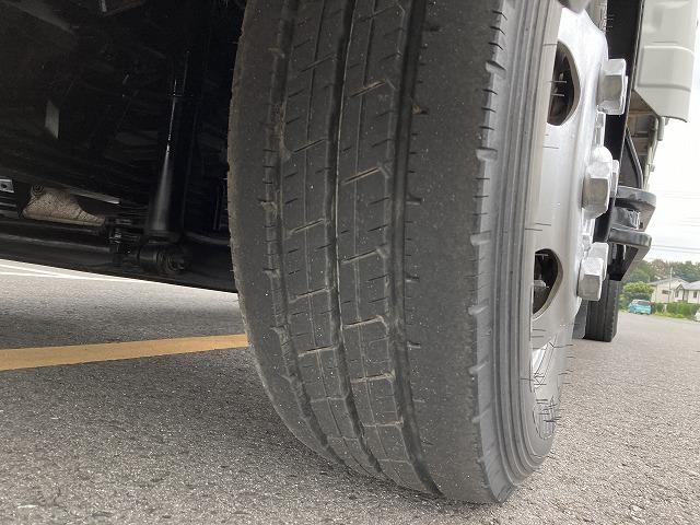 デュトロ 　３．５ｔ　全低床　ワイドロング　平ボディー（18枚目）