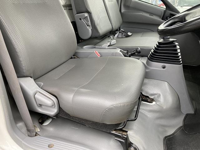 デュトロ 　３．５ｔ　全低床　ワイドロング　平ボディー（22枚目）