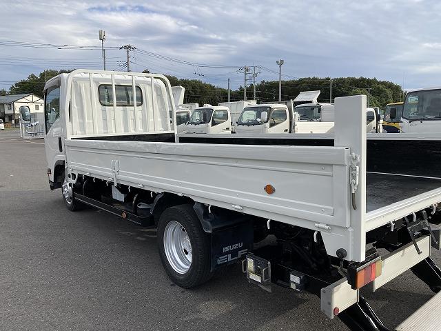 エルフトラック 　１．８ｔ　標準ロング　パワーゲート付き　平ボディー（12枚目）
