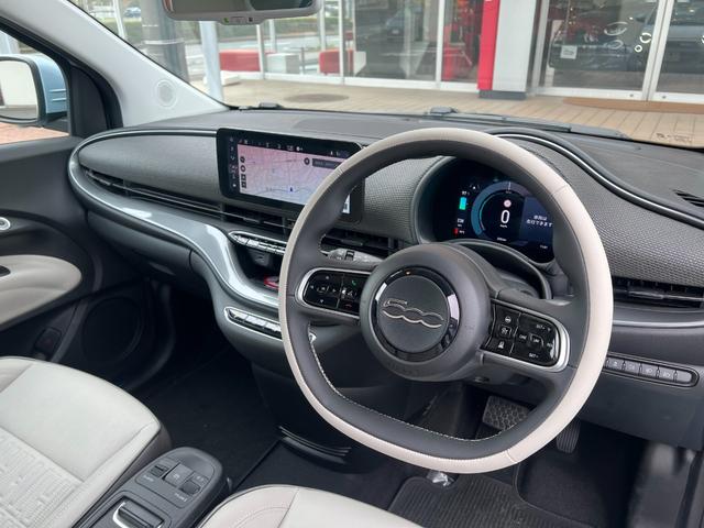 500e オープン 新車保証継承 Bカメラ LEDライト スマートキー ガラスルーフ パーキングセンサー シートヒーター ナビ フルオートエアコン 前面衝突警報 LKA(15枚目)