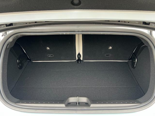 500e オープン 新車保証継承 Bカメラ LEDライト スマートキー ガラスルーフ パーキングセンサー シートヒーター ナビ フルオートエアコン 前面衝突警報 LKA(17枚目)