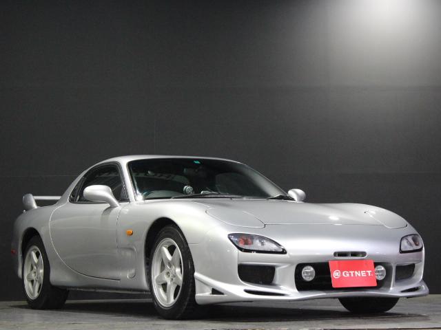 ＲＸ－７ タイプＲ　バサースト　６型　バサースト専用車高調　同色全塗装　純正１６ＡＷ　ブリッツブースト計　デフィ追加メーター（水温・油温・油圧）　純正ナルディステアリング　ｅｏｎｏｎＣＤデッキ　社外Ｆバンパー　キーレス　社外フォグ（5枚目）