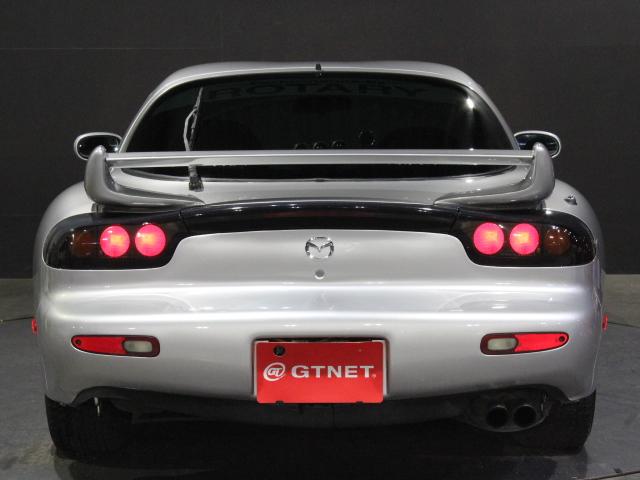 ＲＸ－７ タイプＲ　バサースト　６型　バサースト専用車高調　同色全塗装　純正１６ＡＷ　ブリッツブースト計　デフィ追加メーター（水温・油温・油圧）　純正ナルディステアリング　ｅｏｎｏｎＣＤデッキ　社外Ｆバンパー　キーレス　社外フォグ（7枚目）