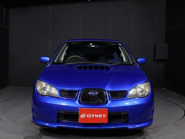 インプレッサ ＷＲＸ　ＷＲ－リミテッド　２００５　ＨＩＤ　キーレス　ＳＴＩゲノムマフラー　純正１７ＡＷ　ＥＴＣ　ＡＣデルコセキュリティ　４ＷＤ　ターボ　５速ＭＴ（5枚目）