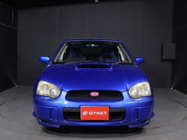 インプレッサ ＷＲＸ　２００４　Ｖリミテッド　ストラーダＨＤＤナビ　バックカメラ　ＥＴＣ　ＭＯＭＯステアリング　テイン車高調フレックスＺ　レイズボルクレーシングＳＥ３７Ｋ１７ＡＷ　ＨＫＳエアクリ　ブリッツラジエーター　ＳＴＩゲノムマフラー（5枚目）