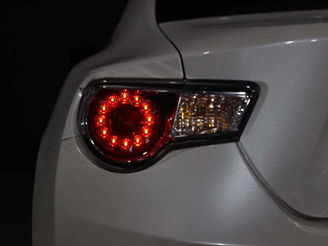 ８６ ＧＴ　トヨタ純正ＳＤナビ　ＢＴ　ワンセグ　バックカメラ　ＥＴＣ　ＨＩＤ　オートライト　フォグ　ＶＳＣ　コーナーセンサー　ドラレコ　純正１７ＡＷ　スマートキー　プッシュスタート（29枚目）