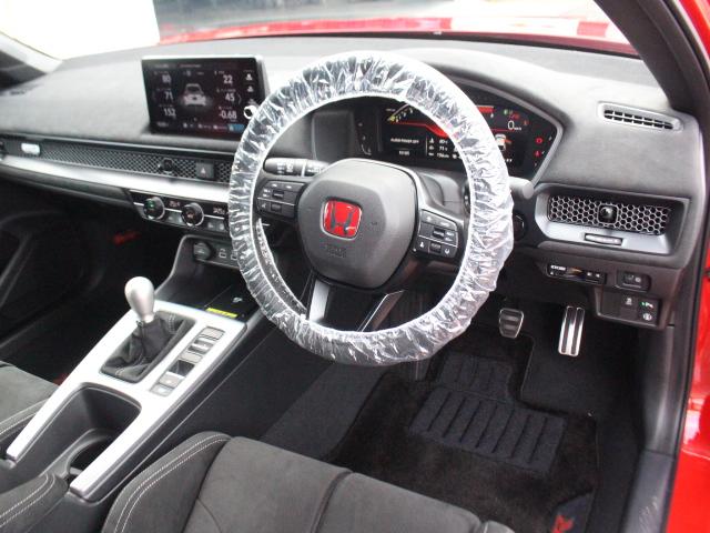 シビック タイプR レーシングブラックパッケージ 1オーナー 純正OPカーボンテールゲートスポイラー RBP専用ブラック内装 ワイヤレス充電器 自動防眩ルームミラー Honda SENSING ホンダコネクトディスプレー ETC2.0 ナビTV(9枚目)