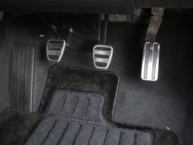 シビック タイプR レーシングブラックパッケージ 1オーナー 純正OPカーボンテールゲートスポイラー RBP専用ブラック内装 ワイヤレス充電器 自動防眩ルームミラー Honda SENSING ホンダコネクトディスプレー ETC2.0 ナビTV(23枚目)