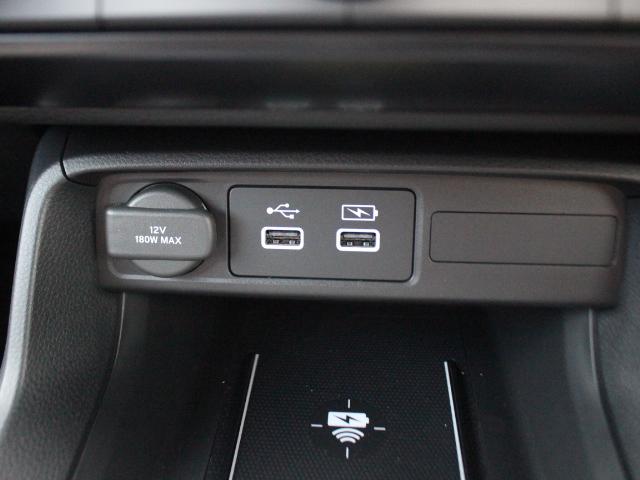 シビック タイプR レーシングブラックパッケージ 1オーナー 純正OPカーボンテールゲートスポイラー RBP専用ブラック内装 ワイヤレス充電器 自動防眩ルームミラー Honda SENSING ホンダコネクトディスプレー ETC2.0 ナビTV(27枚目)