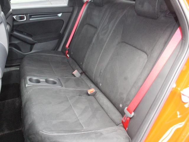 シビック タイプR レーシングブラックパッケージ 1オーナー 純正OPカーボンテールゲートスポイラー RBP専用ブラック内装 ワイヤレス充電器 自動防眩ルームミラー Honda SENSING ホンダコネクトディスプレー ETC2.0 ナビTV(34枚目)