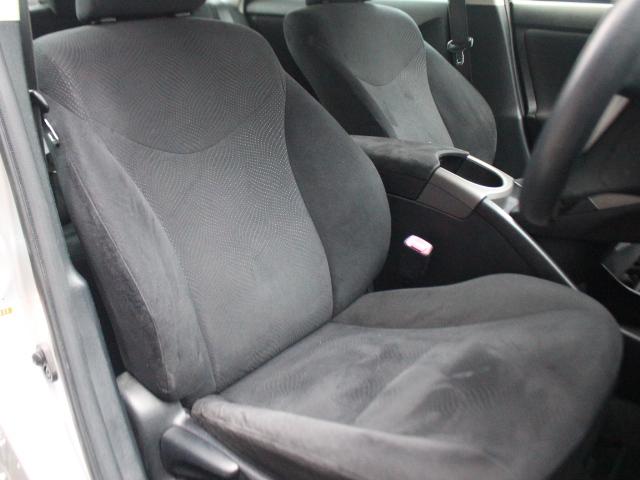 プリウス Ｓ　純正ＳＤナビ　Ｂカメラ　ＥＴＣ　ワンセグ　ＨＩＤ　オートライト　純正１５ＡＷ　カーテンサイドエアバッグ　ミラー一体型ドラレコ　スマートキー　プッシュスタート（10枚目）