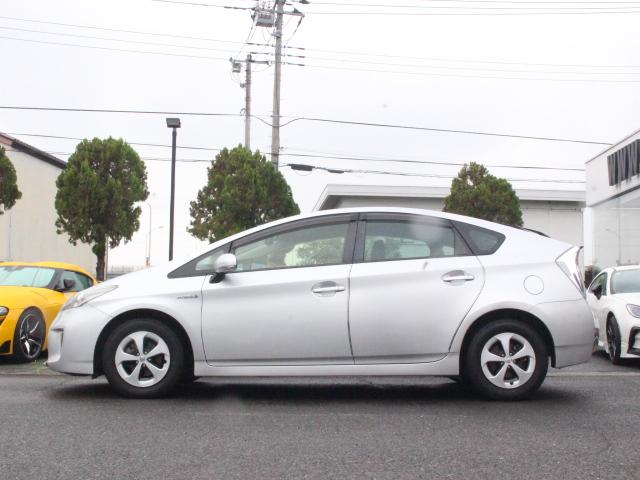 プリウス Ｓ　純正ＳＤナビ　Ｂカメラ　ＥＴＣ　ワンセグ　ＨＩＤ　オートライト　純正１５ＡＷ　カーテンサイドエアバッグ　ミラー一体型ドラレコ　スマートキー　プッシュスタート（18枚目）