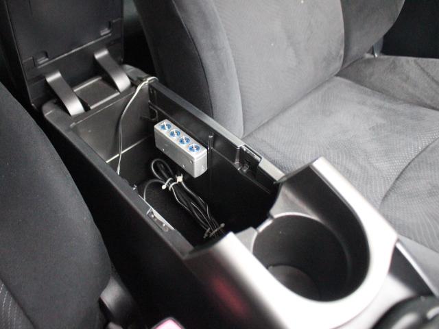 プリウス Ｓ　純正ＳＤナビ　Ｂカメラ　ＥＴＣ　ワンセグ　ＨＩＤ　オートライト　純正１５ＡＷ　カーテンサイドエアバッグ　ミラー一体型ドラレコ　スマートキー　プッシュスタート（25枚目）