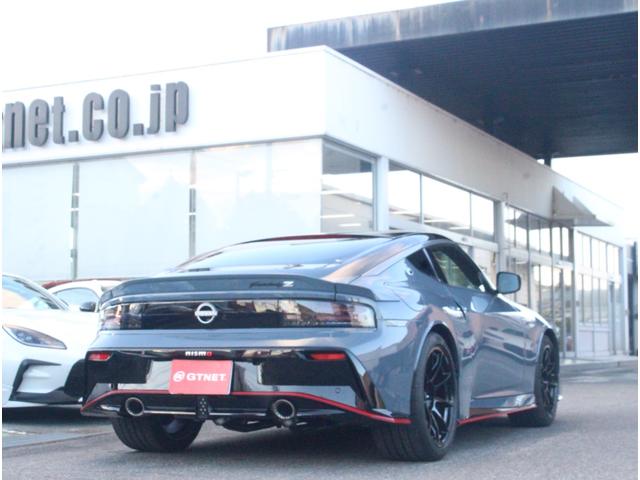 フェアレディＺ ニスモ　１オーナー　専用ドライブモードセレクター　純正ＲＥＣＡＲＯ製スポーツシート　純正レイズ製１９インチ鍛造ＡＷ　４輪アルミキャリパー対向ピストンブレーキ　ＢＯＳＥ　インテリジェントクルーズコントロール（2枚目）