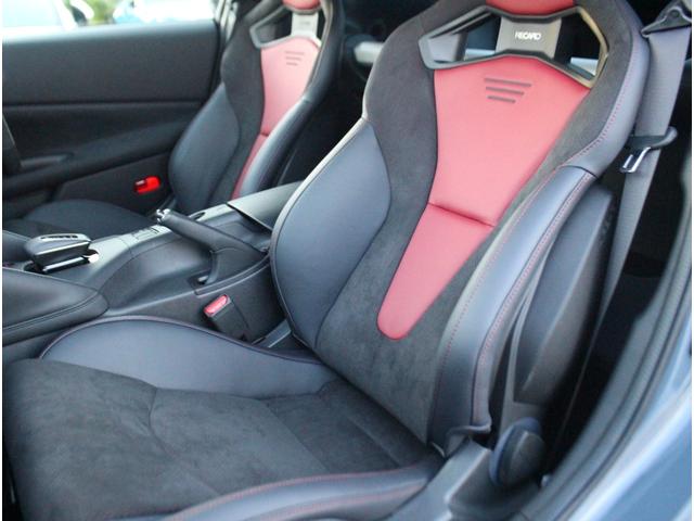 フェアレディＺ ニスモ　１オーナー　専用ドライブモードセレクター　純正ＲＥＣＡＲＯ製スポーツシート　純正レイズ製１９インチ鍛造ＡＷ　４輪アルミキャリパー対向ピストンブレーキ　ＢＯＳＥ　インテリジェントクルーズコントロール（12枚目）