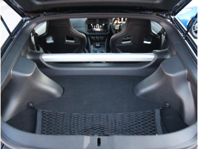 フェアレディＺ ニスモ　１オーナー　専用ドライブモードセレクター　純正ＲＥＣＡＲＯ製スポーツシート　純正レイズ製１９インチ鍛造ＡＷ　４輪アルミキャリパー対向ピストンブレーキ　ＢＯＳＥ　インテリジェントクルーズコントロール（32枚目）