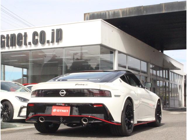 フェアレディＺ ニスモ　ＭＹ２５　禁煙車　専用レイズ１９インチ鍛造ＡＷ　純正ＯＰフロアマット　専用ＲＥＣＡＲＯシート　専用ステアリング　１２．３インチカラーディスプレイ　レーダークルーズコントロール　フロントドラレコ　ＥＴＣ（2枚目）