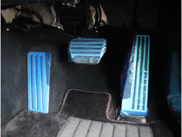 フェアレディＺ ニスモ　ＭＹ２５　禁煙車　専用レイズ１９インチ鍛造ＡＷ　純正ＯＰフロアマット　専用ＲＥＣＡＲＯシート　専用ステアリング　１２．３インチカラーディスプレイ　レーダークルーズコントロール　フロントドラレコ　ＥＴＣ（23枚目）