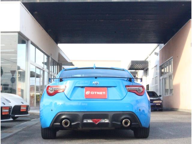 86 GTリミテッド ブラックパッケージ ブレンボキャリパー 専用ブラック塗装17インチアルミ 専用ブラック塗装リアスポ 専用ブラック塗装ドアミラー コーナーセンサー 純正SDナビ ハーフレザーシート シートヒーター ケンウッド前後ドラレコ(6枚目)