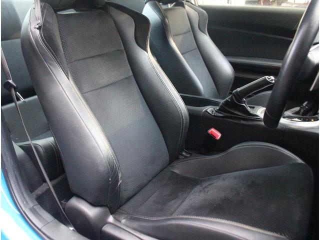 86 GTリミテッド ブラックパッケージ ブレンボキャリパー 専用ブラック塗装17インチアルミ 専用ブラック塗装リアスポ 専用ブラック塗装ドアミラー コーナーセンサー 純正SDナビ ハーフレザーシート シートヒーター ケンウッド前後ドラレコ(10枚目)