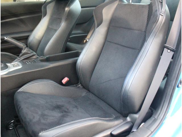 86 GTリミテッド ブラックパッケージ ブレンボキャリパー 専用ブラック塗装17インチアルミ 専用ブラック塗装リアスポ 専用ブラック塗装ドアミラー コーナーセンサー 純正SDナビ ハーフレザーシート シートヒーター ケンウッド前後ドラレコ(12枚目)