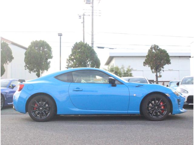 86 GTリミテッド ブラックパッケージ ブレンボキャリパー 専用ブラック塗装17インチアルミ 専用ブラック塗装リアスポ 専用ブラック塗装ドアミラー コーナーセンサー 純正SDナビ ハーフレザーシート シートヒーター ケンウッド前後ドラレコ(18枚目)