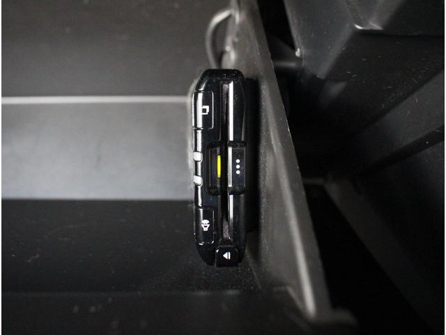 86 GTリミテッド ブラックパッケージ ブレンボキャリパー 専用ブラック塗装17インチアルミ 専用ブラック塗装リアスポ 専用ブラック塗装ドアミラー コーナーセンサー 純正SDナビ ハーフレザーシート シートヒーター ケンウッド前後ドラレコ(29枚目)