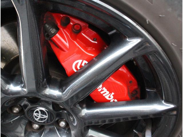 86 GTリミテッド ブラックパッケージ ブレンボキャリパー 専用ブラック塗装17インチアルミ 専用ブラック塗装リアスポ 専用ブラック塗装ドアミラー コーナーセンサー 純正SDナビ ハーフレザーシート シートヒーター ケンウッド前後ドラレコ(35枚目)