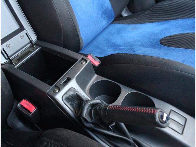 インプレッサ WRX STi アプライドEモデル フジツボマフラー HKS関西エアクリボックス HKSブローオフバルブ カロッツェリアサイバーナビ カロッツェリアARHUD STIタワーバー スバル純正パワーコンセント ブレンボ(25枚目)