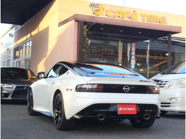 フェアレディZ バージョンST MY25 SOSコール トランクスポイラー ハーフレザーシート パワーシート シートヒーター レイズ製純正19インチ鍛造AW インテリジェントクルーズコントロール エマージェンシーブレーキ AAC(4枚目)