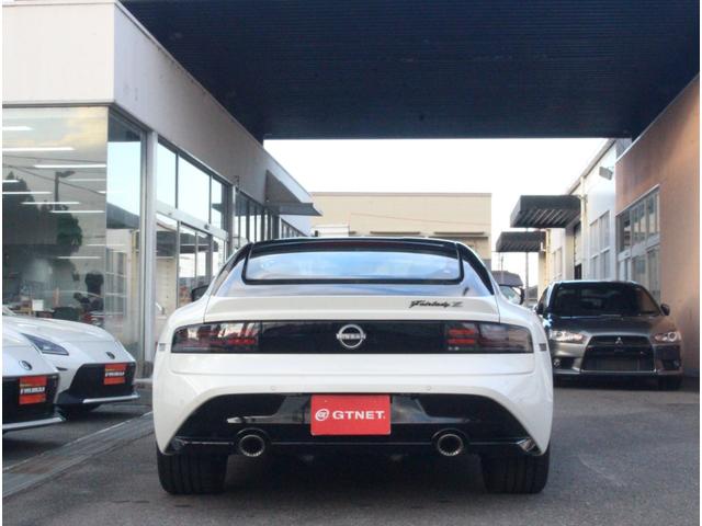 フェアレディZ バージョンST MY25 SOSコール トランクスポイラー ハーフレザーシート パワーシート シートヒーター レイズ製純正19インチ鍛造AW インテリジェントクルーズコントロール エマージェンシーブレーキ AAC(6枚目)