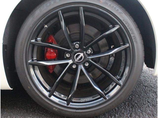 フェアレディZ バージョンST MY25 SOSコール トランクスポイラー ハーフレザーシート パワーシート シートヒーター レイズ製純正19インチ鍛造AW インテリジェントクルーズコントロール エマージェンシーブレーキ AAC(8枚目)