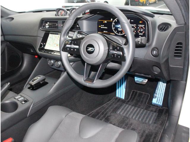 フェアレディZ バージョンST MY25 SOSコール トランクスポイラー ハーフレザーシート パワーシート シートヒーター レイズ製純正19インチ鍛造AW インテリジェントクルーズコントロール エマージェンシーブレーキ AAC(9枚目)