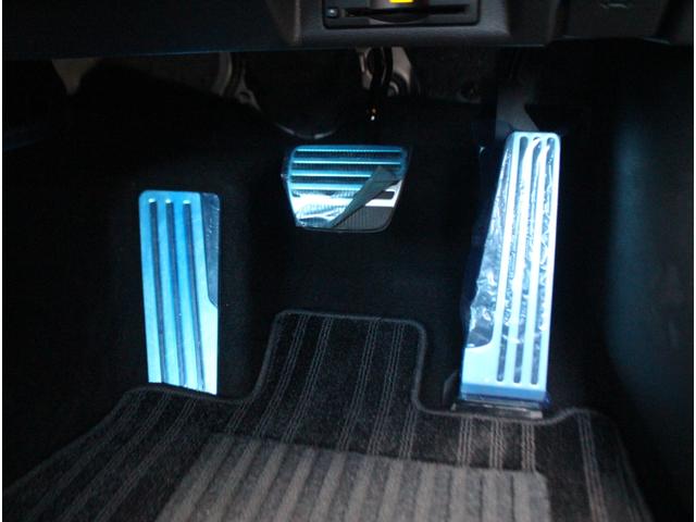 フェアレディZ バージョンST MY25 SOSコール トランクスポイラー ハーフレザーシート パワーシート シートヒーター レイズ製純正19インチ鍛造AW インテリジェントクルーズコントロール エマージェンシーブレーキ AAC(22枚目)