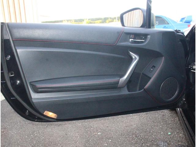 86 GTリミテッド アプライドCモデル コーナーセンサー オートライト HIDヘッドライト フォグランプ トヨタ純正SDナビ ブルートゥース接続可 CD再生 DVD再生 バックカメラ コムテックドラレコDC-DR400(33枚目)